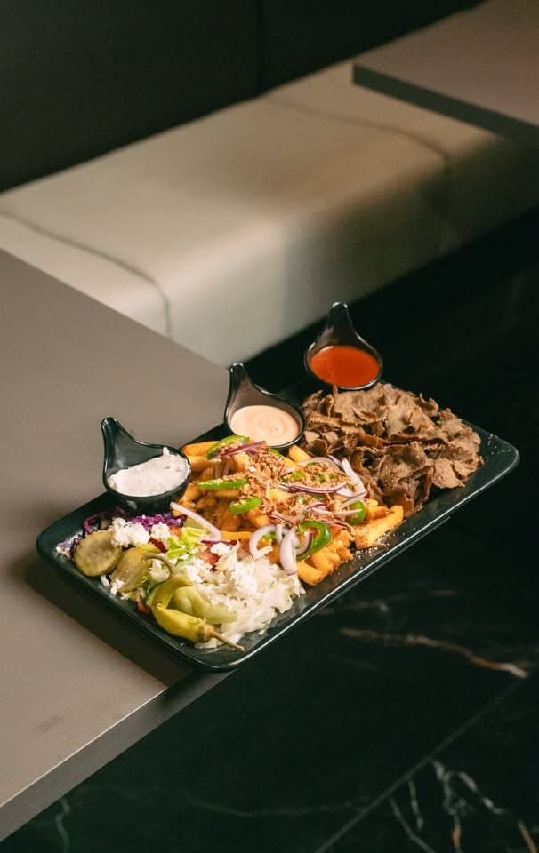 Topped Fries Döner