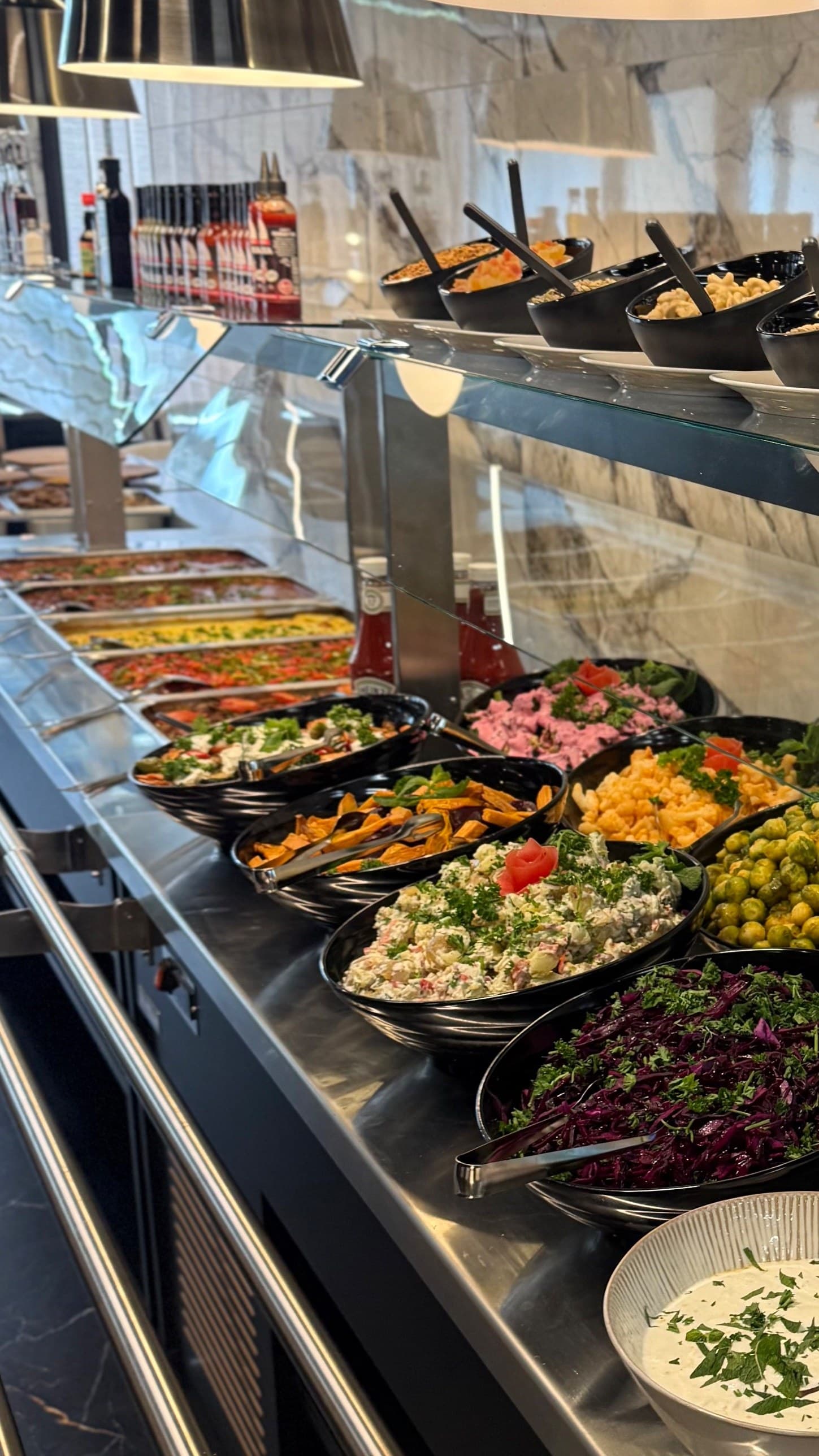 Lioran lounasbuffet Salossa